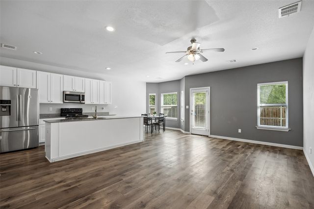2801 17th Street, Fort Worth, TX 76106