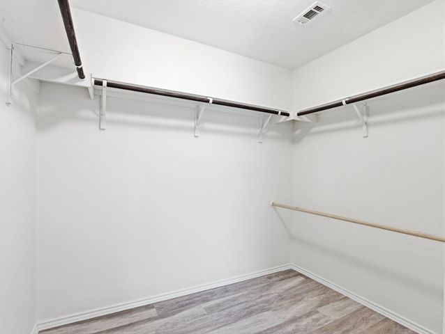 5900 Bell Tower LN, Austin, TX 78747