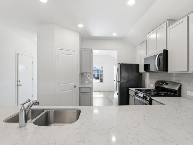 5900 Bell Tower LN, Austin, TX 78747