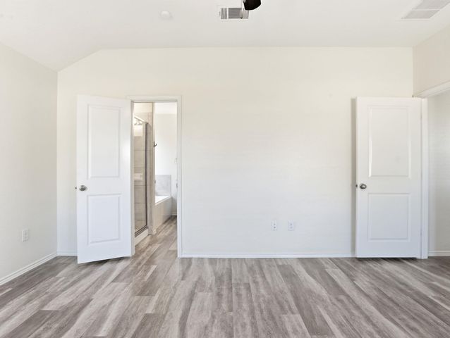 5900 Bell Tower LN, Austin, TX 78747