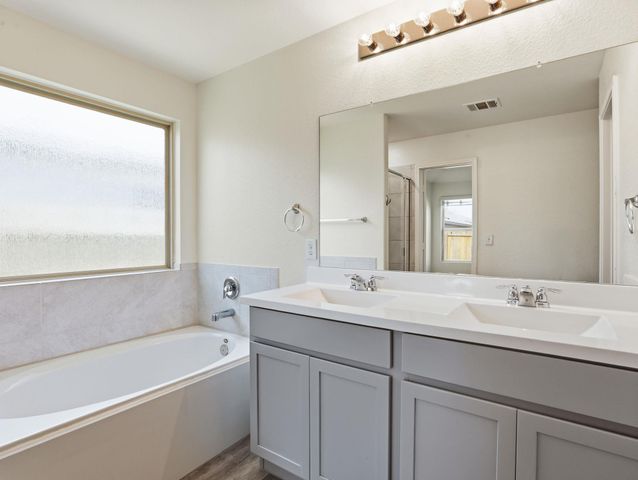 5900 Bell Tower LN, Austin, TX 78747