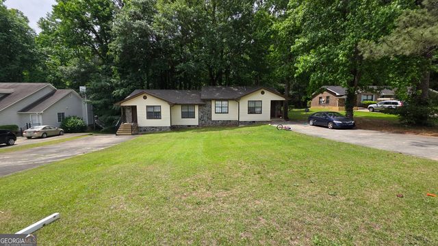215 Handley Court, Tyrone, GA 30290