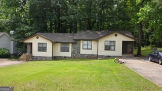 215 Handley Court, Tyrone, GA 30290