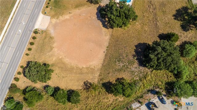 2125 N Esplanade Street, Cuero, TX 77954