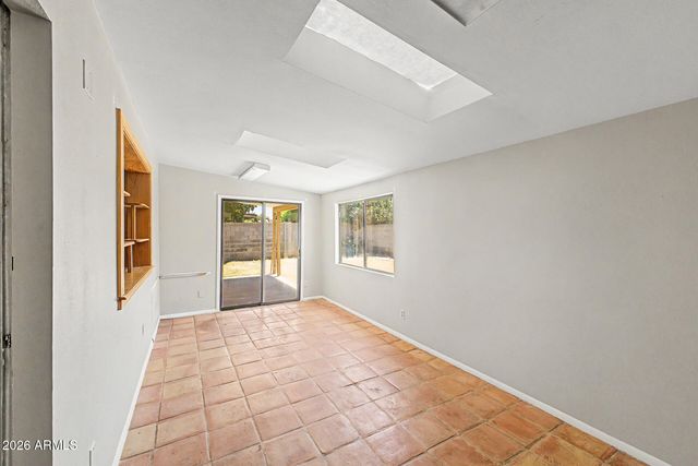 3401 E DAHLIA Drive, Phoenix, AZ 85032