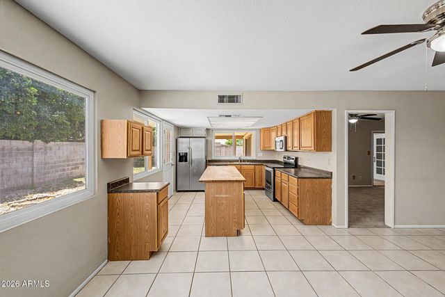 3401 E DAHLIA Drive, Phoenix, AZ 85032