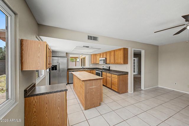 3401 E DAHLIA Drive, Phoenix, AZ 85032