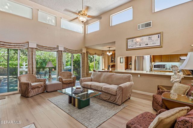333 AVENIDA MIRADOR, Santa Teresa, NM 88008