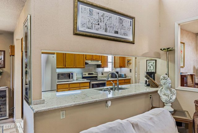 333 AVENIDA MIRADOR, Santa Teresa, NM 88008