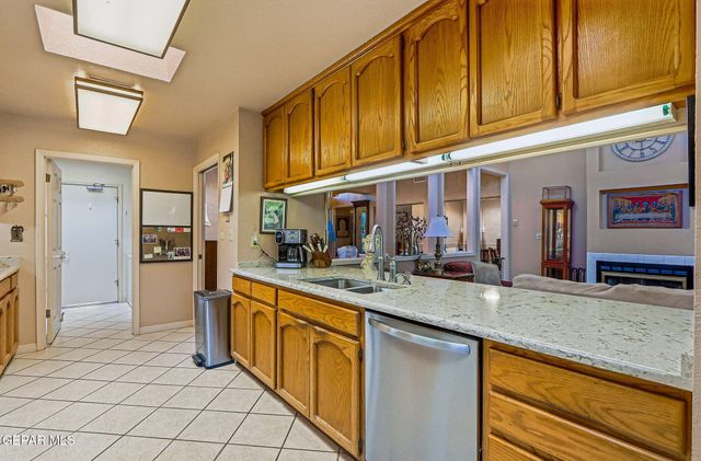 333 AVENIDA MIRADOR, Santa Teresa, NM 88008