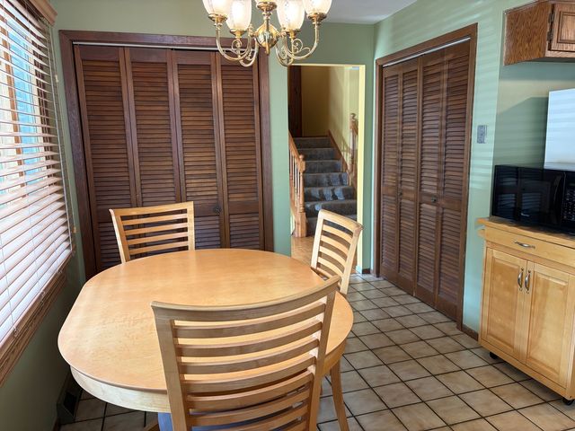 2018 Oxnard Drive, Downers Grove, IL 60516