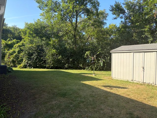 2018 Oxnard Drive, Downers Grove, IL 60516