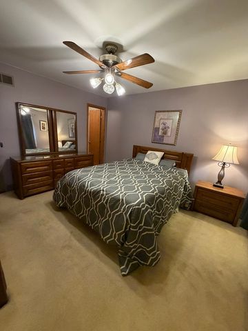 2018 Oxnard Drive, Downers Grove, IL 60516