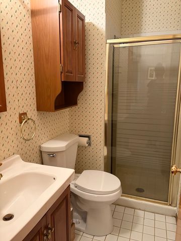 2018 Oxnard Drive, Downers Grove, IL 60516