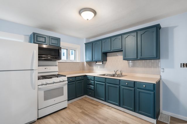 260 Phillips Ave, New Bedford, MA 02746