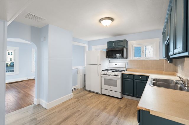 260 Phillips Ave, New Bedford, MA 02746
