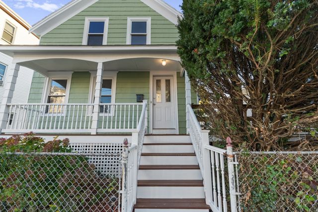 260 Phillips Ave, New Bedford, MA 02746
