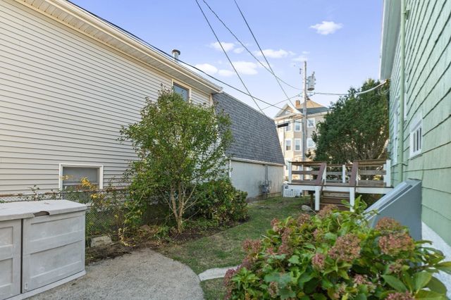 260 Phillips Ave, New Bedford, MA 02746