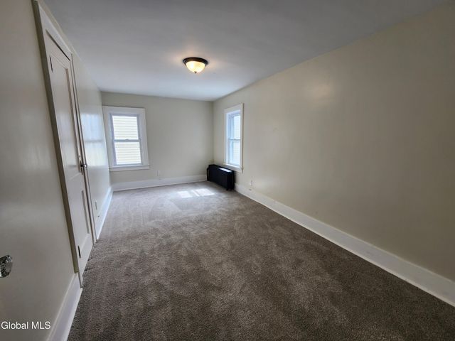 261 Altamont Avenue, Schenectady, NY 12304