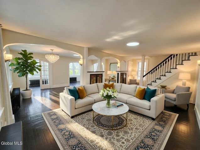 261 Altamont Avenue, Schenectady, NY 12304