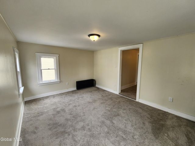 261 Altamont Avenue, Schenectady, NY 12304