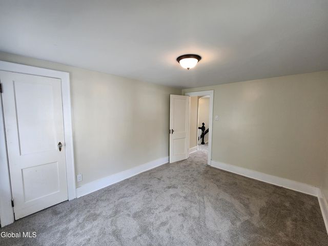 261 Altamont Avenue, Schenectady, NY 12304