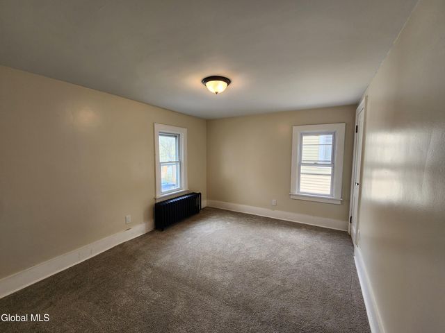 261 Altamont Avenue, Schenectady, NY 12304