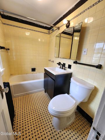 261 Altamont Avenue, Schenectady, NY 12304