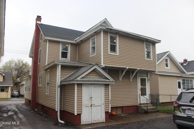 261 Altamont Avenue, Schenectady, NY 12304