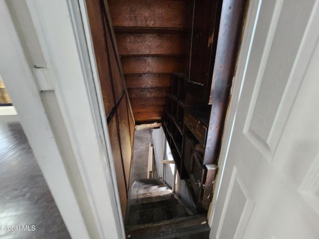 261 Altamont Avenue, Schenectady, NY 12304