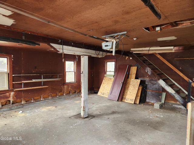 261 Altamont Avenue, Schenectady, NY 12304