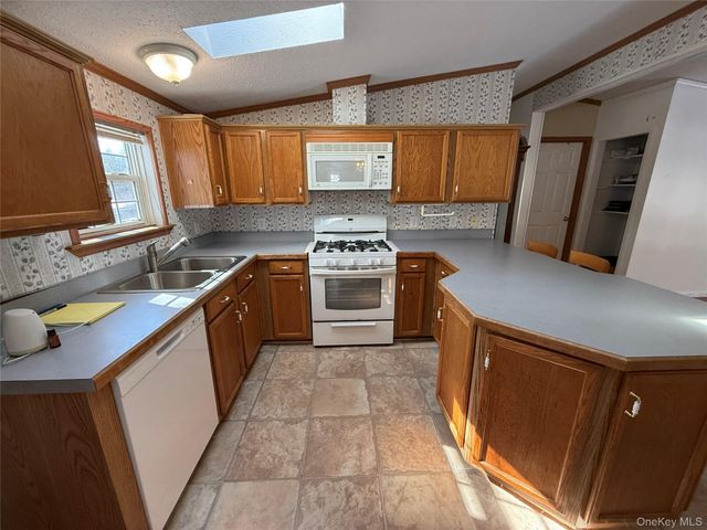 217 Brittany Terrace 217, Rock Tavern, NY 12575