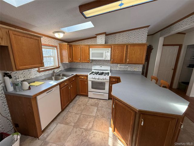 217 Brittany Terrace 217, Rock Tavern, NY 12575