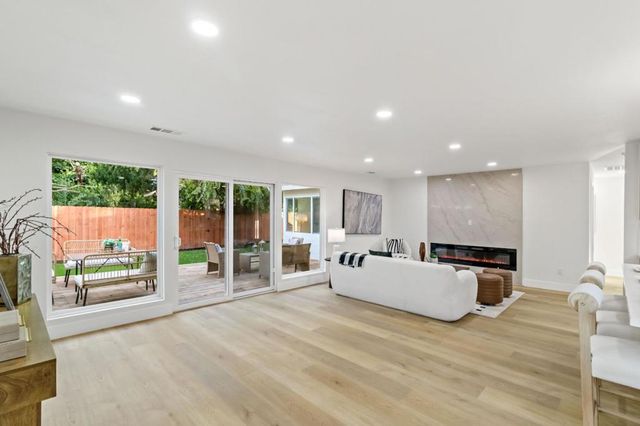 2946 Oxford Avenue, Richmond, CA 94806