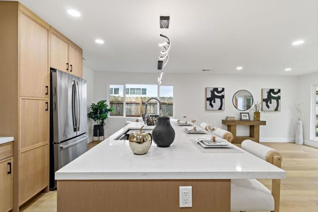 2946 Oxford Avenue, Richmond, CA 94806