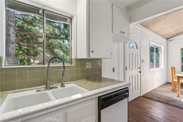 494 Wylerhorn, Crestline, CA 92325