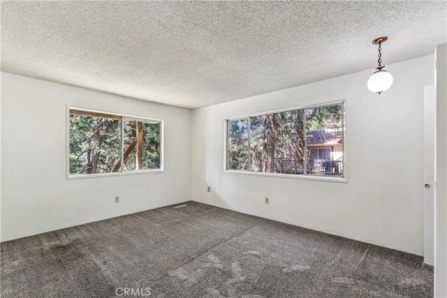 494 Wylerhorn, Crestline, CA 92325