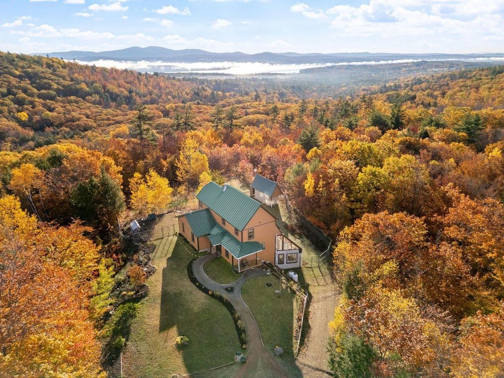 36 New Road, Meredith, NH 03253