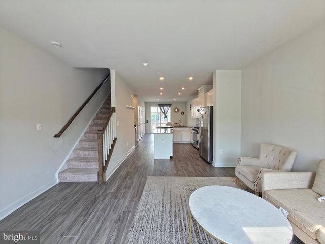 8304 GREENBELT STATION PKWY, Greenbelt, MD 20770