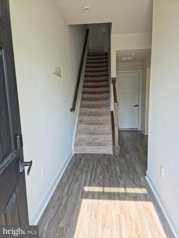 8304 GREENBELT STATION PKWY, Greenbelt, MD 20770