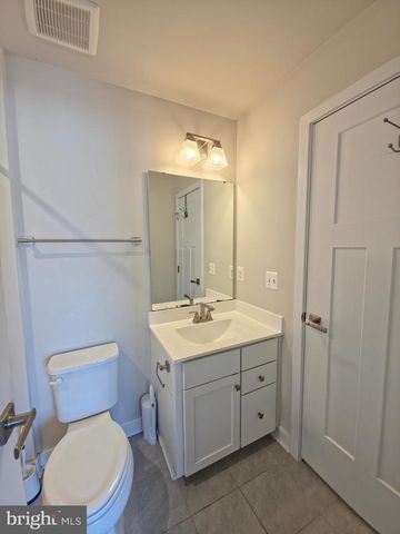 8304 GREENBELT STATION PKWY, Greenbelt, MD 20770
