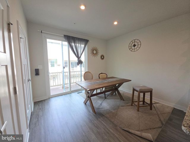 8304 GREENBELT STATION PKWY, Greenbelt, MD 20770