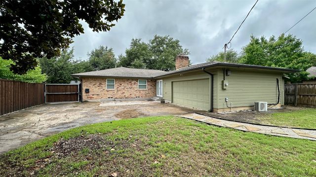 2510 Pinebluff Drive, Dallas, TX 75228