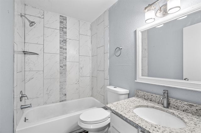 6239 Ludington Drive 22-928, Houston, TX 77035