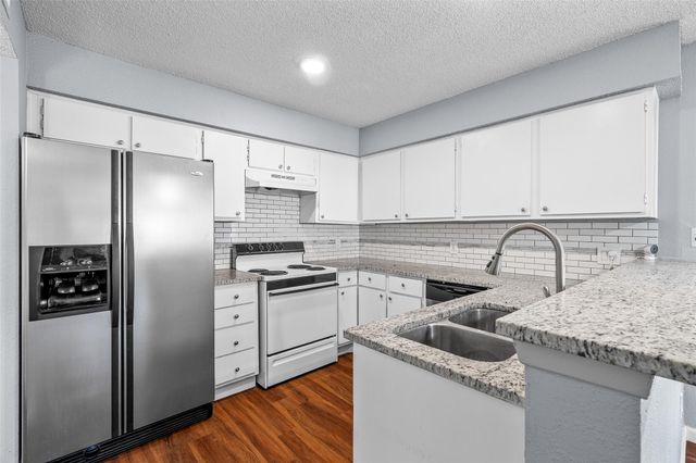 6239 Ludington Drive 22-928, Houston, TX 77035