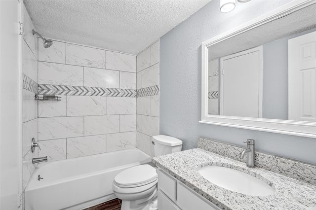 6239 Ludington Drive 22-928, Houston, TX 77035