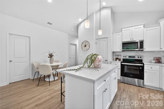 5712 Anderson Road, Charlotte, NC 28269