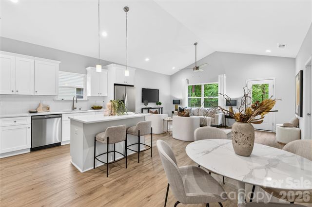 5712 Anderson Road, Charlotte, NC 28269
