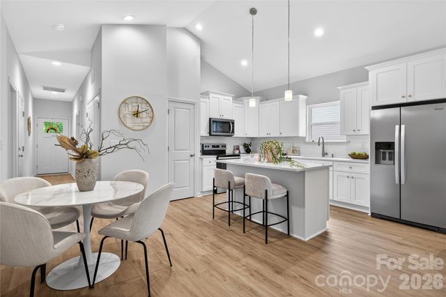 5712 Anderson Road, Charlotte, NC 28269