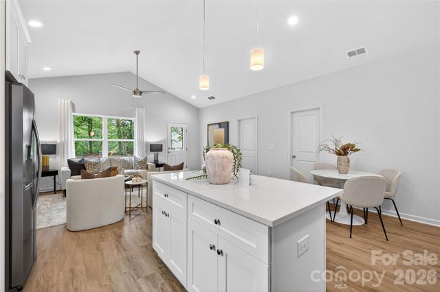 5712 Anderson Road, Charlotte, NC 28269